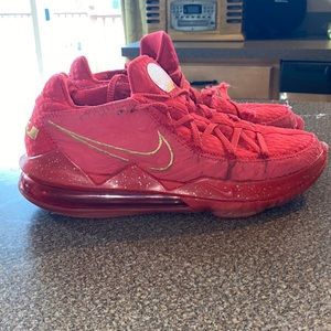 Used Red Lebrons size 10.5 decent condition very good basketball shoes